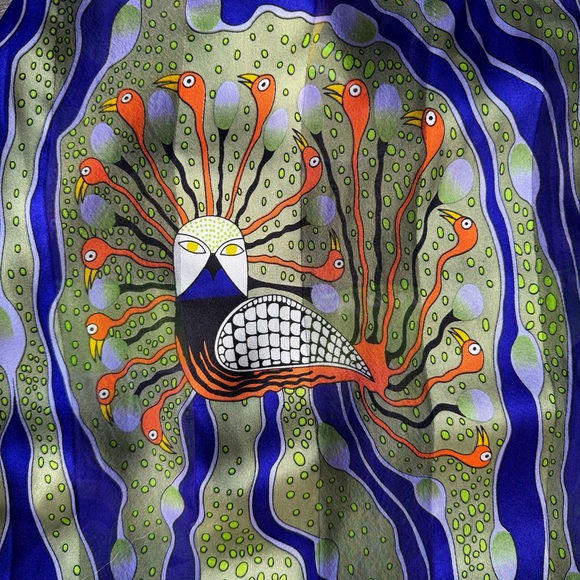 Kenojuak Ashevak ‘The Enchanted Birds’ Silk Scarf - Picture 12 of 15